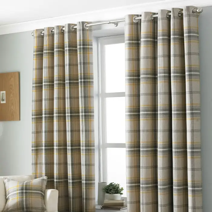 - 100% Polyester Ready Made Riva Paoletti Aviemore Blackout Roman Blind Heritage Tartan Check 24 x 54 inches Faux Wool Effect 61cm width x 137cm drop Fittings Included Grey 